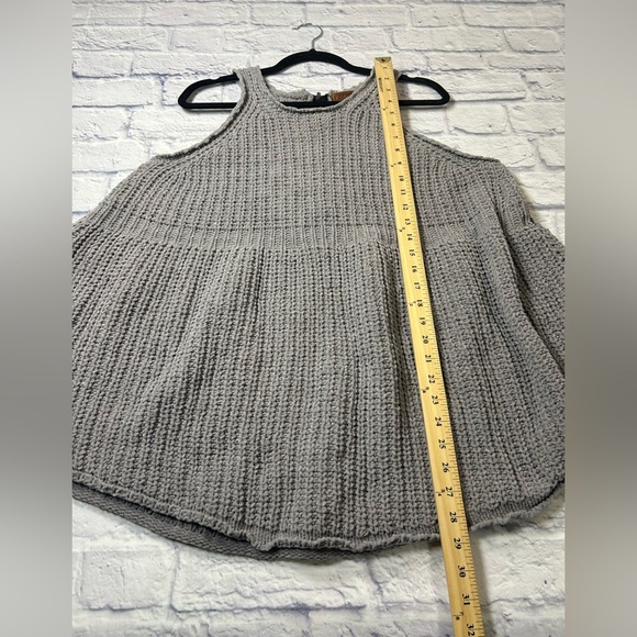POL Gray Sleeveless Knit Sweater/Tank. Size Large. Anthropologie Brand. - Picture 7 of 9